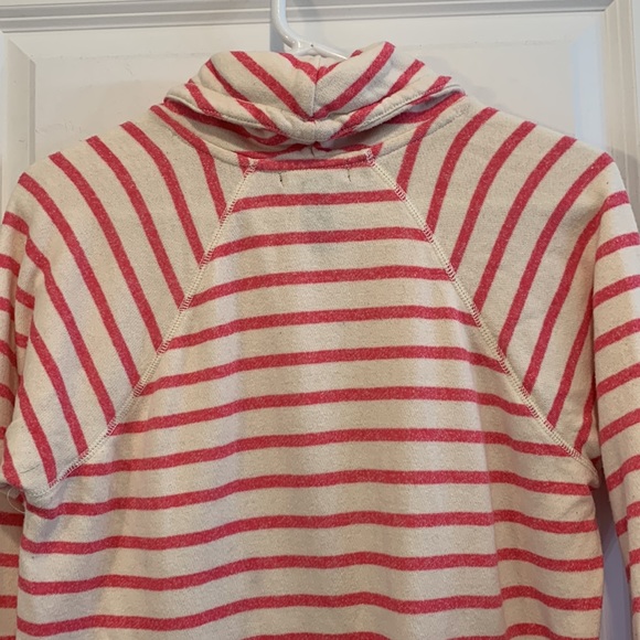 Chaps Sweatshirt - Picture 10 of 11